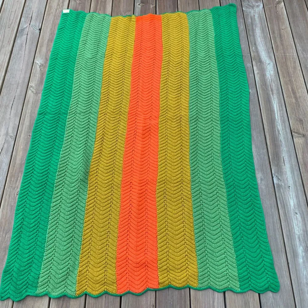 Vtg Pair 2 Multicolor Scalloped Edge Hand Crocheted Afghan Blanket Throw 46”x68”